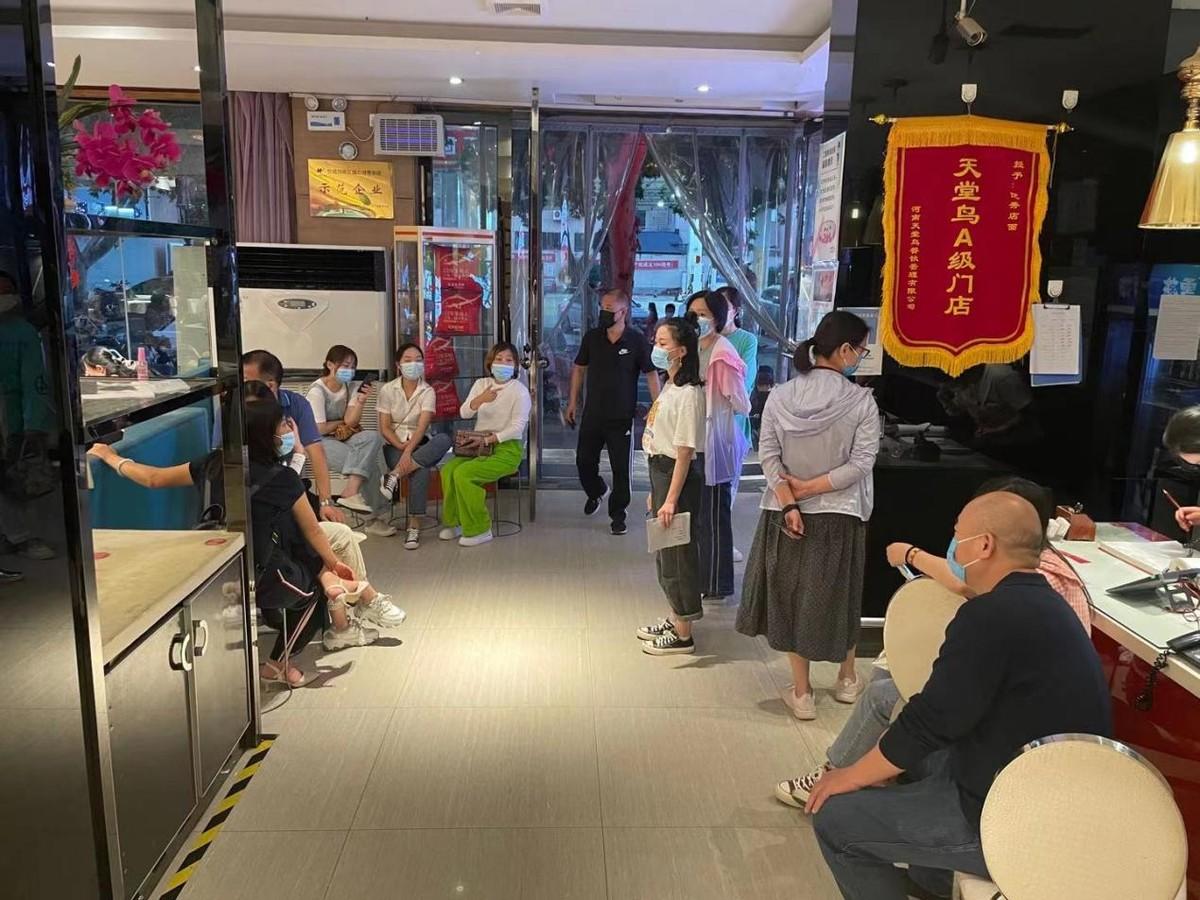 郑州疫情持续时间分析与预测，趋势解读与应对策略