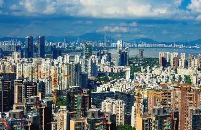 北京与成都疫情挑战及应对策略