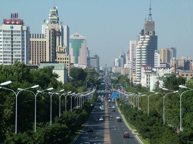 北京面积与乌鲁木齐对比，探究两座城市的发展差异与深度解析