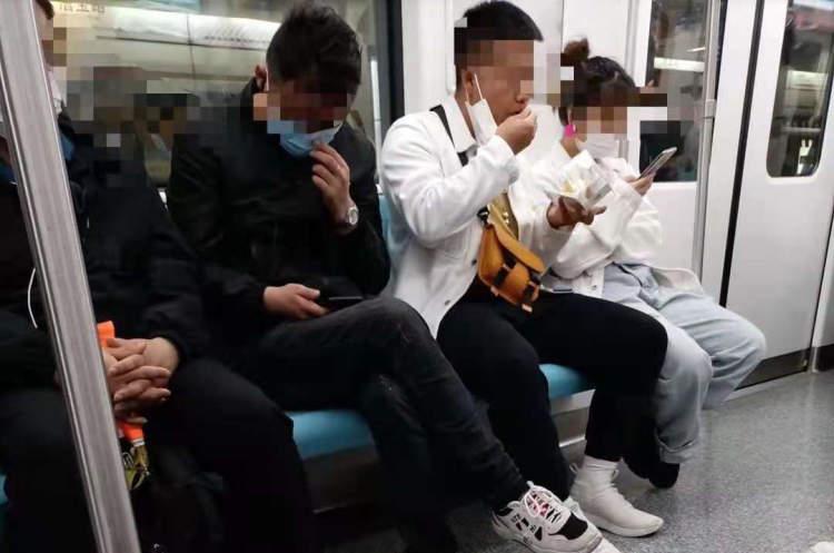 杭州地铁乘客未佩戴口罩事件引发的深思