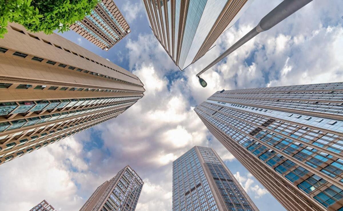 疫情三年背景下的房产税减免政策，背景解析、内容概览、影响评估及未来展望