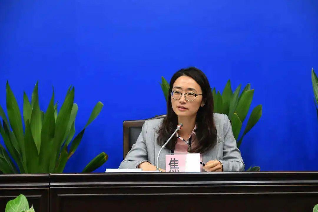 疫情新政策公布时刻，重塑防控格局的重要转折点