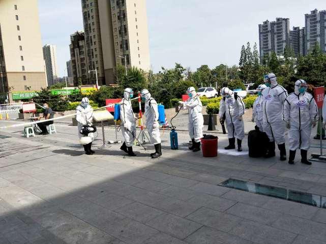 疫情新政策公布时刻，重塑防控格局的重要转折点