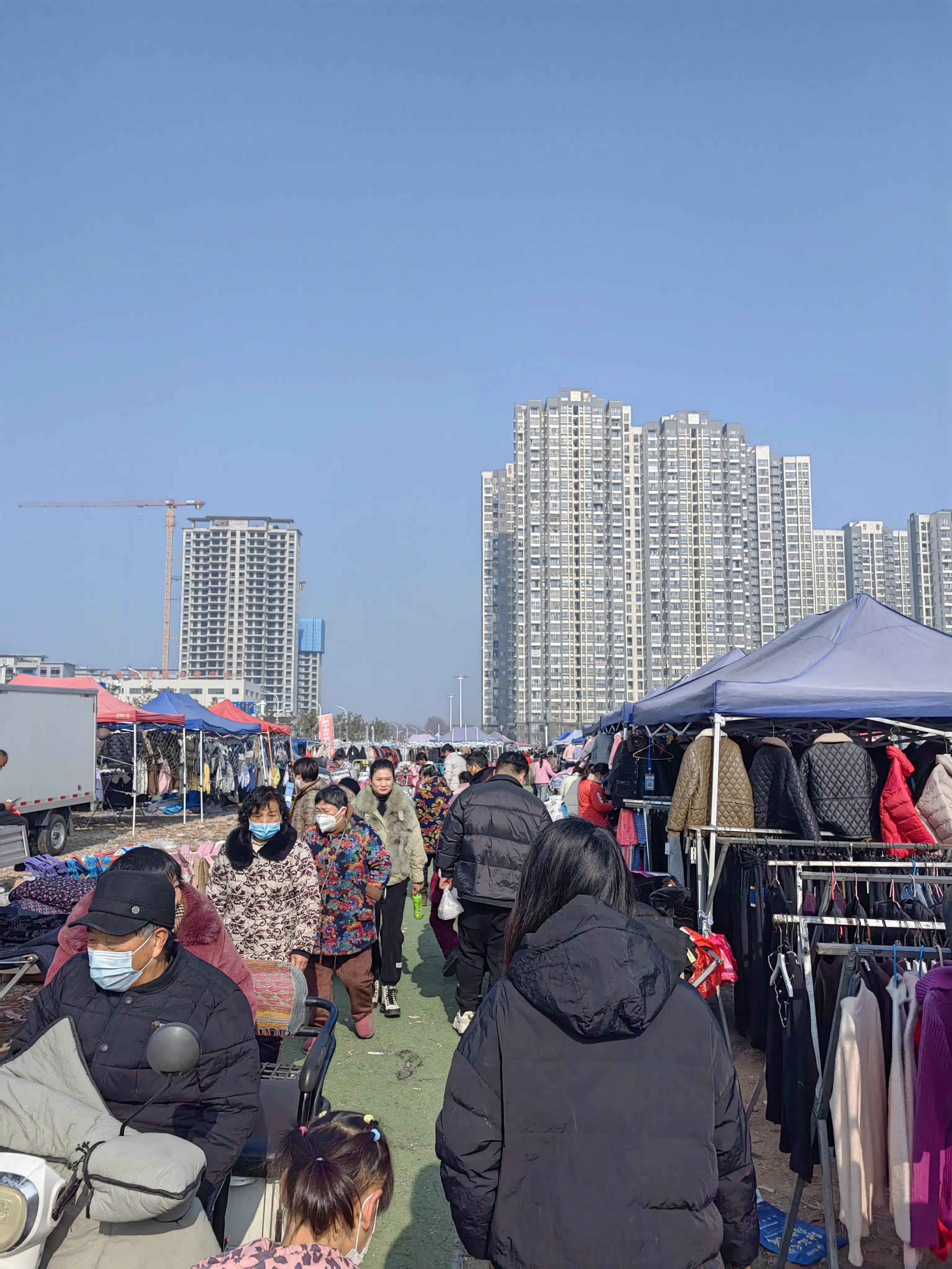 疫情解封曙光，回顾过去，展望未来