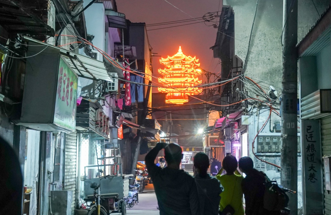 武汉疫情爆发与封城，历史的转折点
