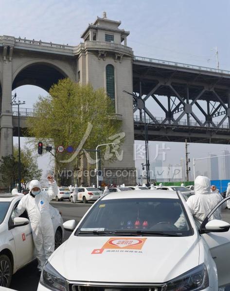 回望武汉疫情爆发之际，挑战与希望的交织时刻