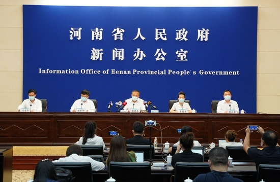 中国疫情起源，全球公共卫生挑战的历史回顾与反思
