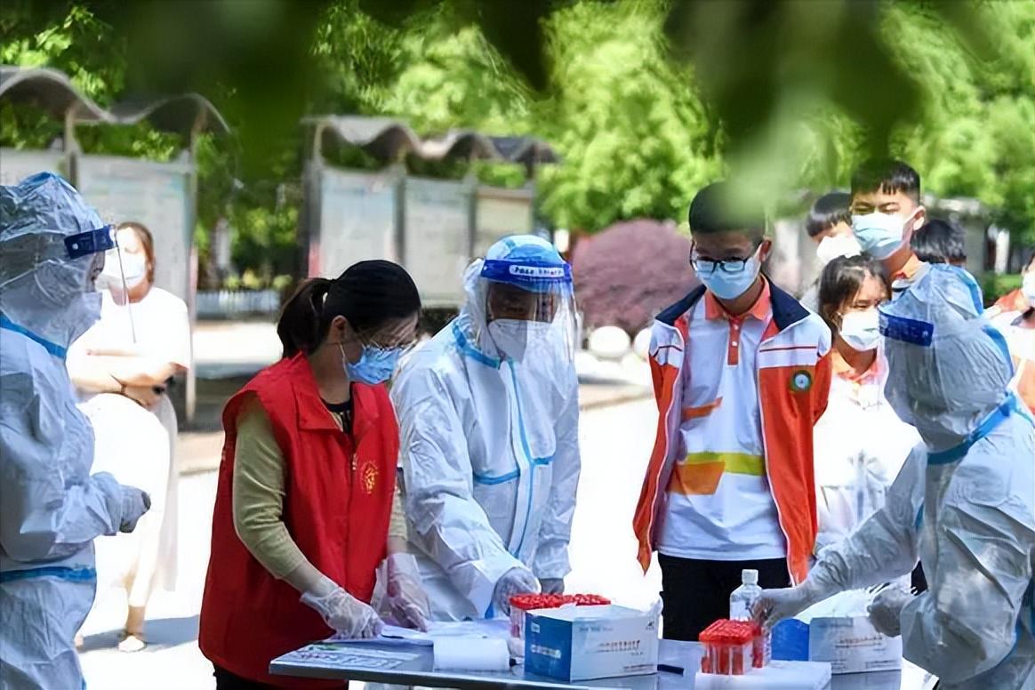 海南疫情爆发时刻的回望与反思，背后的故事