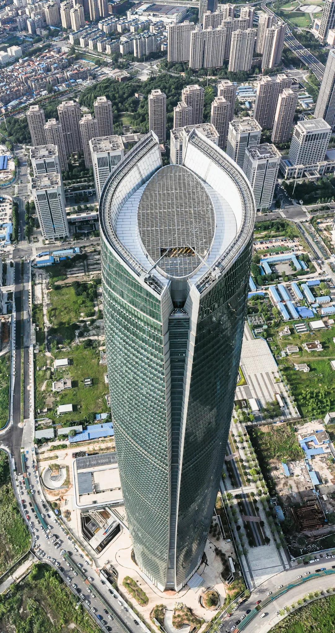 回望2020年四月，武汉疫情的挑战与坚守之路