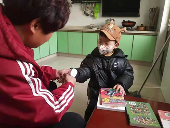 疫情下的家庭作文，温情纽带中的挑战与希望