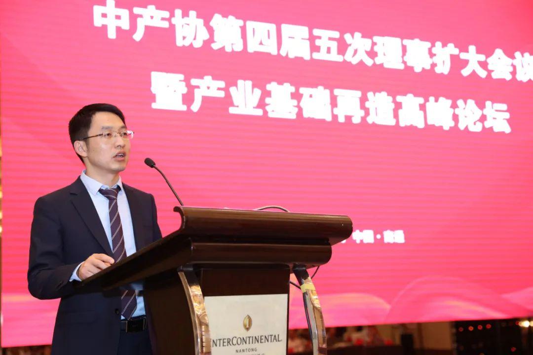 全球共同应对新冠疫情挑战