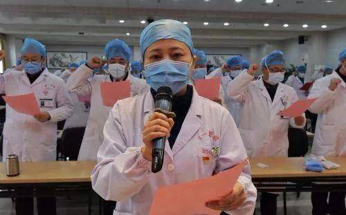 坚守与希望的力量，医护人员抗击疫情事迹纪实