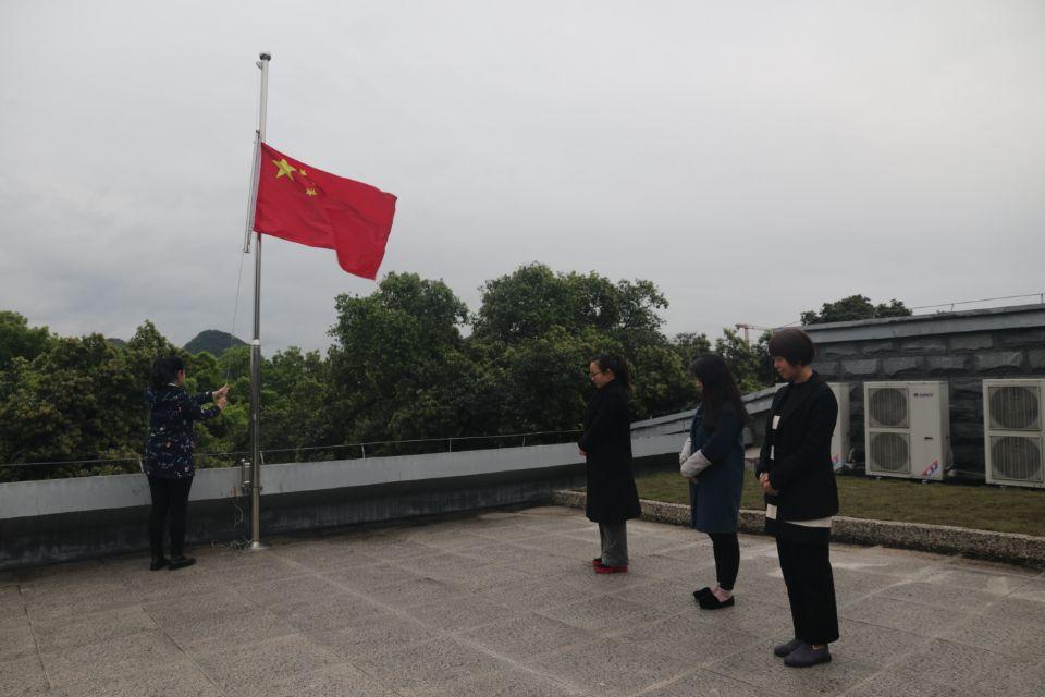 全球新冠疫情结束时间的探讨与预测分析