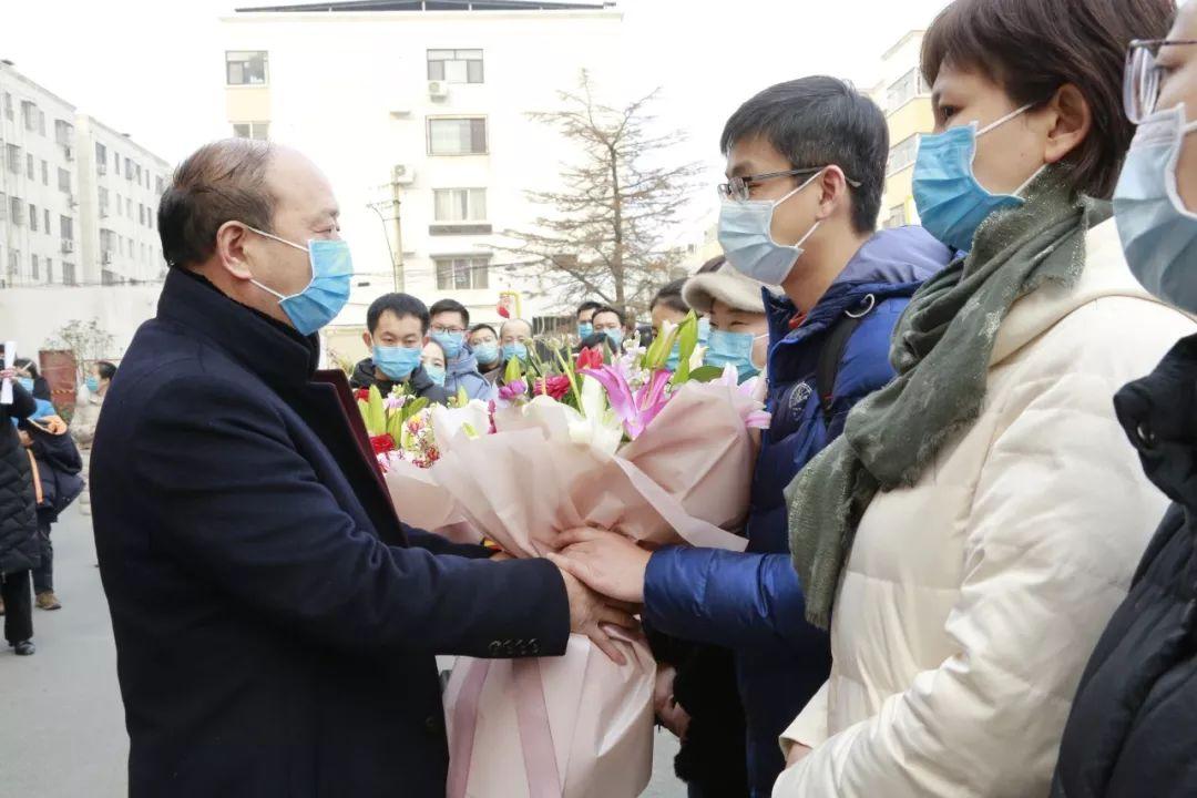 疫情时代的生活镜像，希望与坚韧的叙事篇章