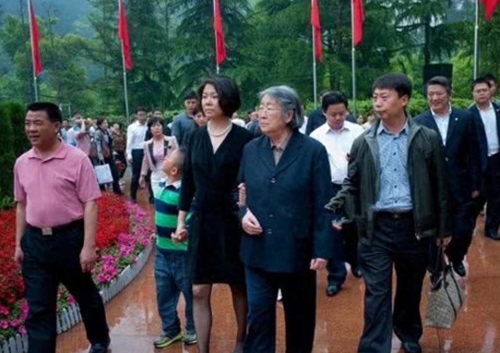 疫情时代的生活镜像，希望与坚韧的叙事篇章