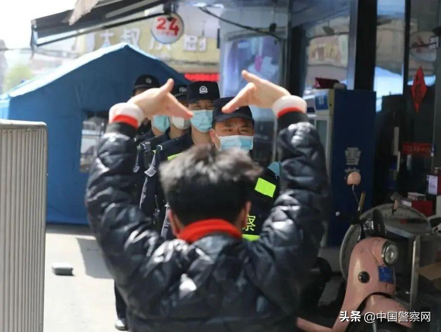 疫情之下，光明照亮前行之路
