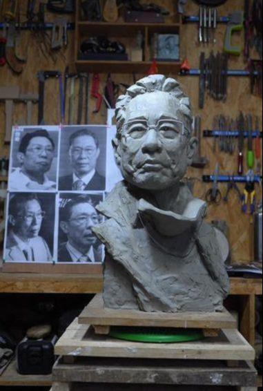 钟南山，疫情中的无畏斗士，人民守护者