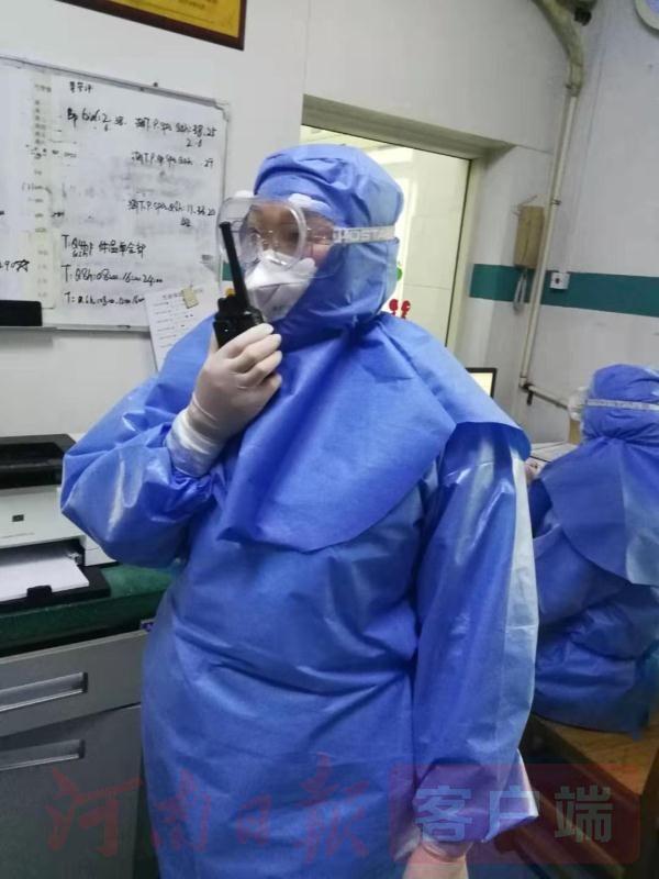 白衣战士无畏前行，护士疫情工作事迹，守护生命的辉煌篇章