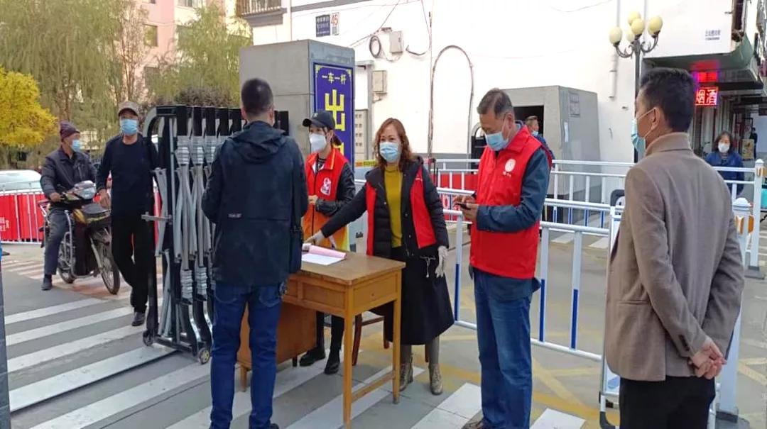 疫情中的医护无声力量，照片背后的英雄故事