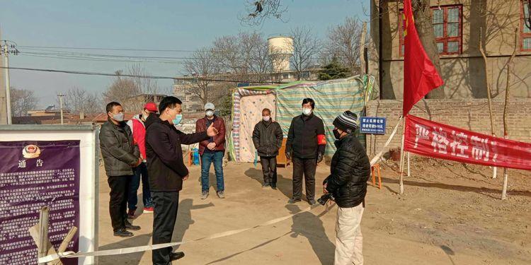 疫情中的医护人员，无畏战士，照亮生命的希望之光