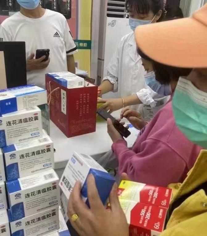 中国疫情放开及其深远影响分析