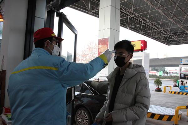 河南疫情管控措施加强，坚决遏制疫情扩散，保障民众生命健康安全