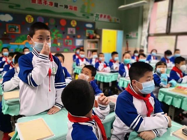 东莞坚决遏制疫情扩散，保障人民群众健康安全公告发布