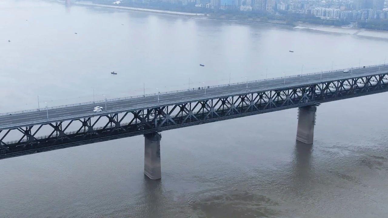 疫情后时代的新探索，为何不再选择封城？
