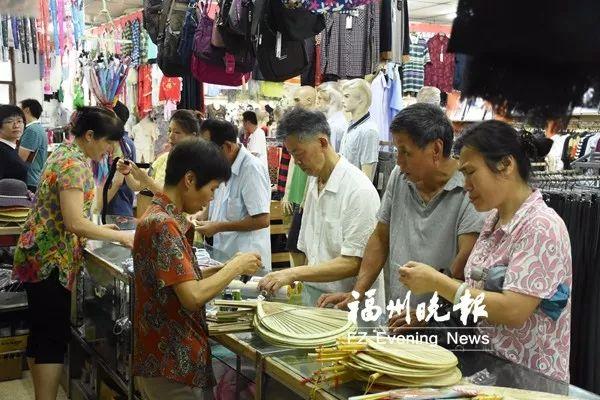 福州疫情防控通告下的城市坚守战