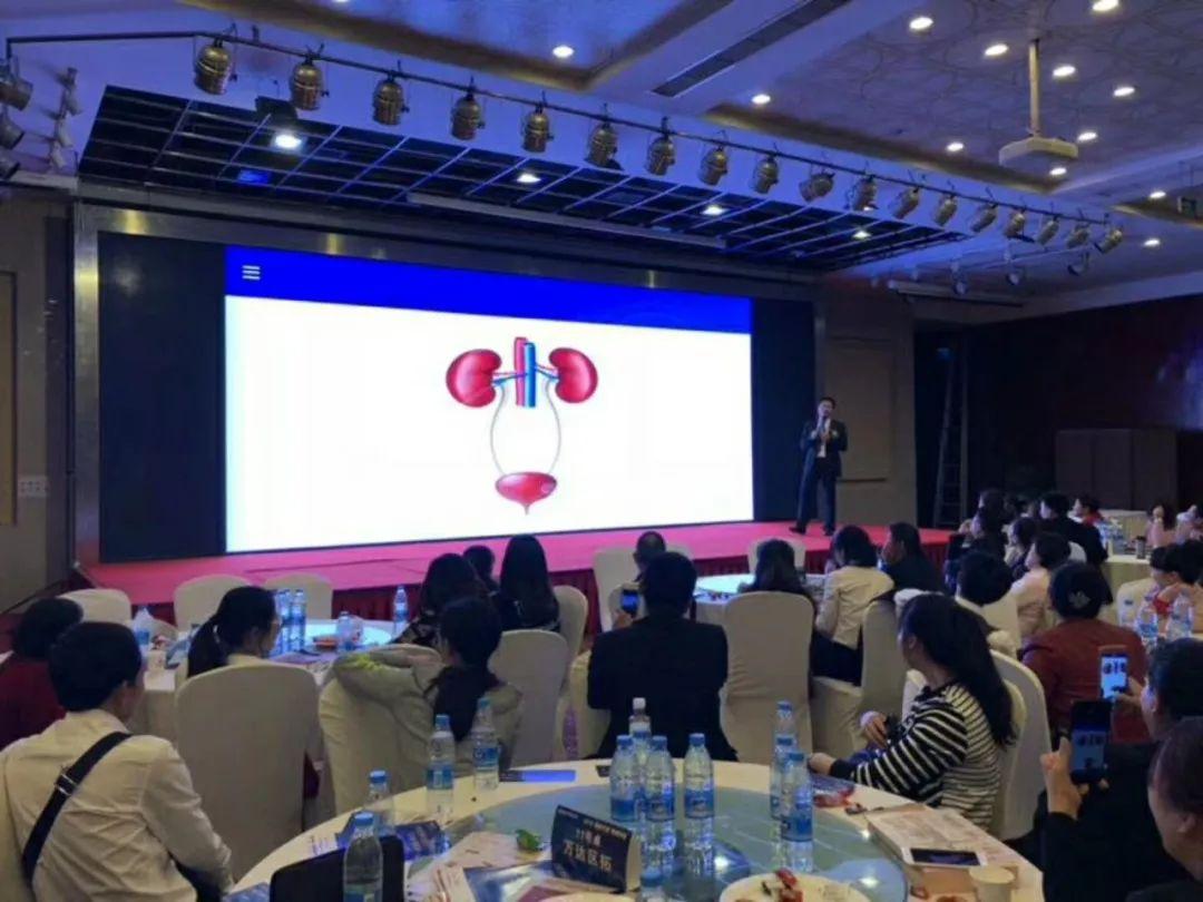 重庆与乌鲁木齐，文化交融与对比探究