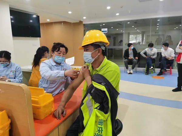 重庆市新冠疫情防控指挥部电话，民心桥梁，防疫信息一线通。