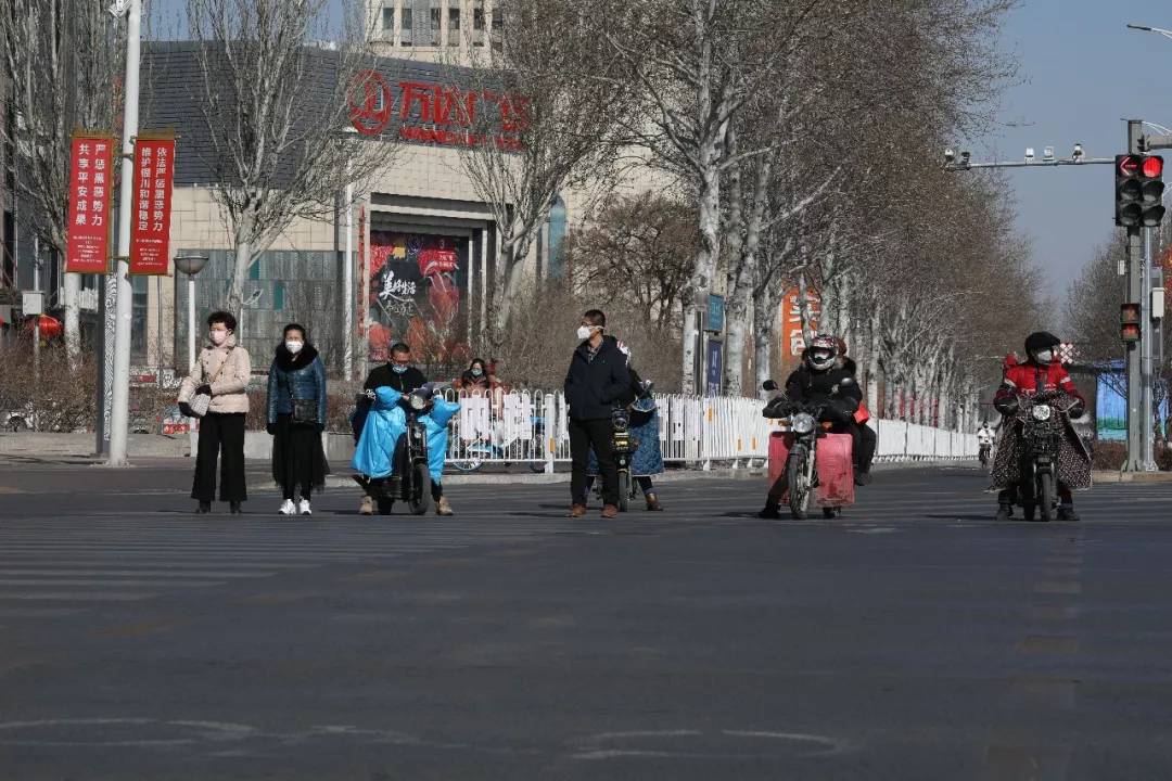 银川封城时刻，静默中的坚韧之城