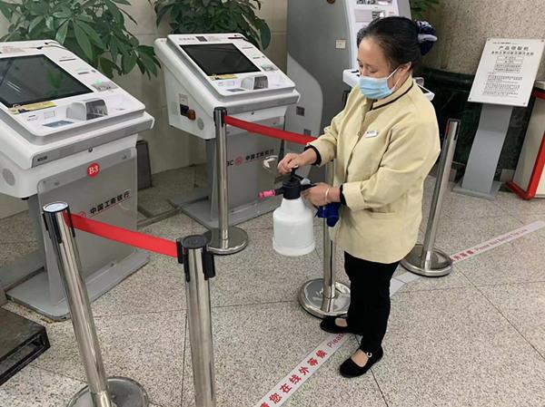 重庆市与南京市疫情最新动态及城市防控应对策略探讨