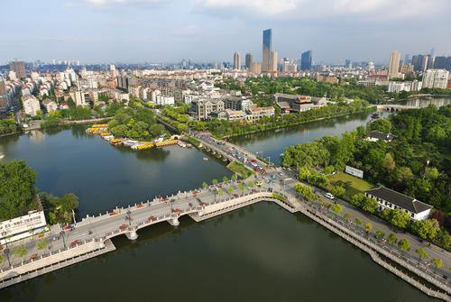 青海省西宁市水利局，高原水资源的绿色守护者