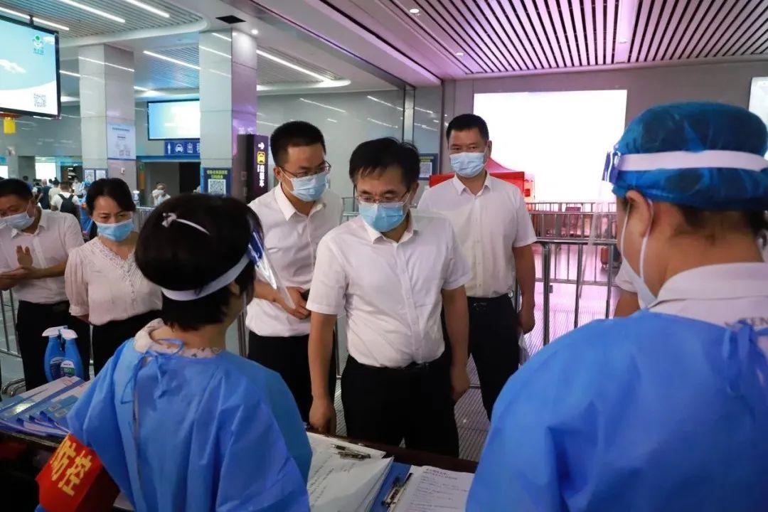 南京与南昌面对疫情挑战，城市间的应对策略