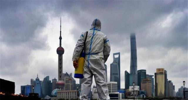 上海疫情封控数月，挑战与希望的交织年