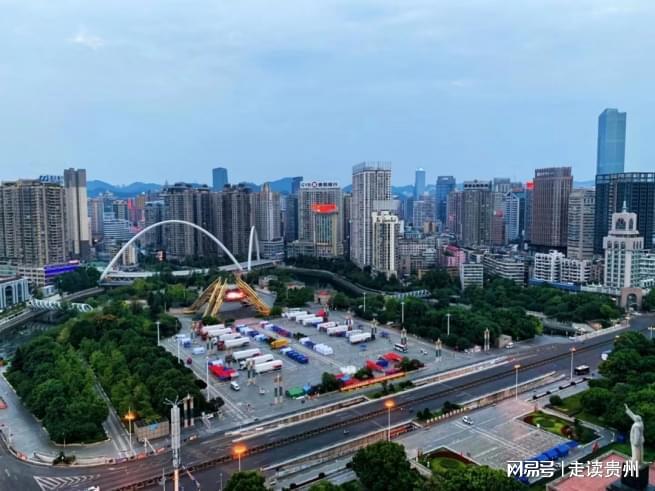 贵州与广州，疫情下的挑战与曙光