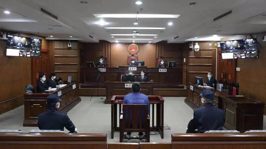 广东省采取严格疫情控制措施，全力打赢疫情防控阻击战