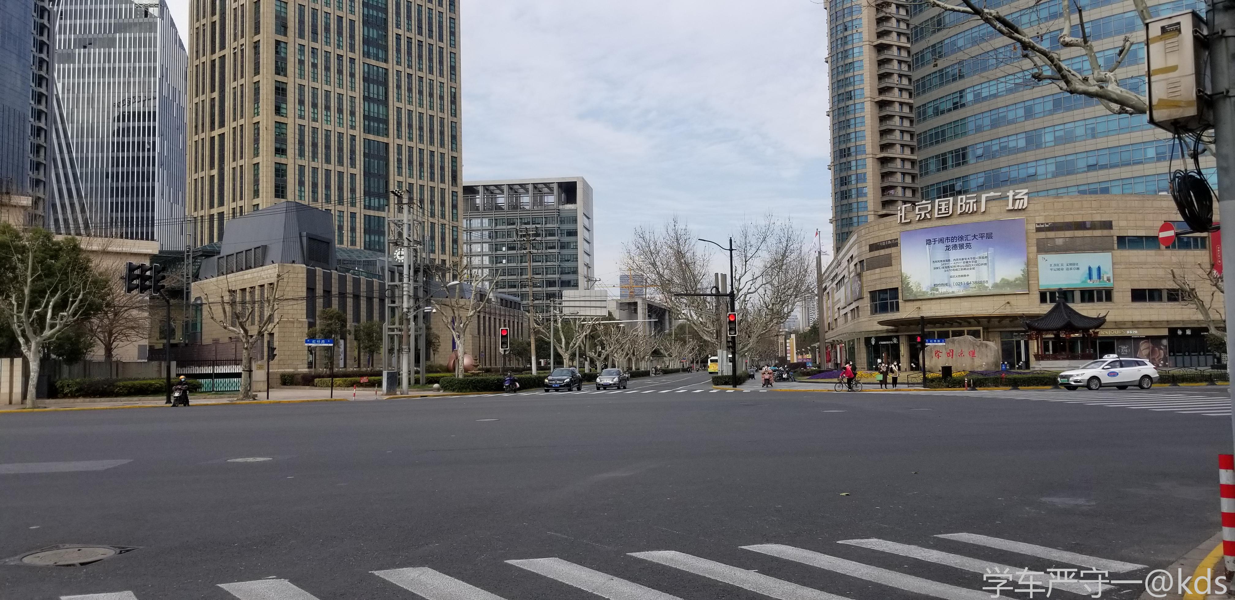 上海疫情下的城市面貌与人民精神风采
