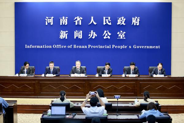 河南省疫情防控稳中向好，成都最新措施筑牢防线