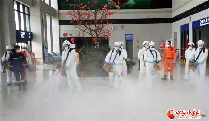 乌鲁木齐机场,筑牢疫情防控空中防线,守护旅客平安出行 乌鲁木齐机场,筑牢疫情防控空中防线,守护旅客平安出行