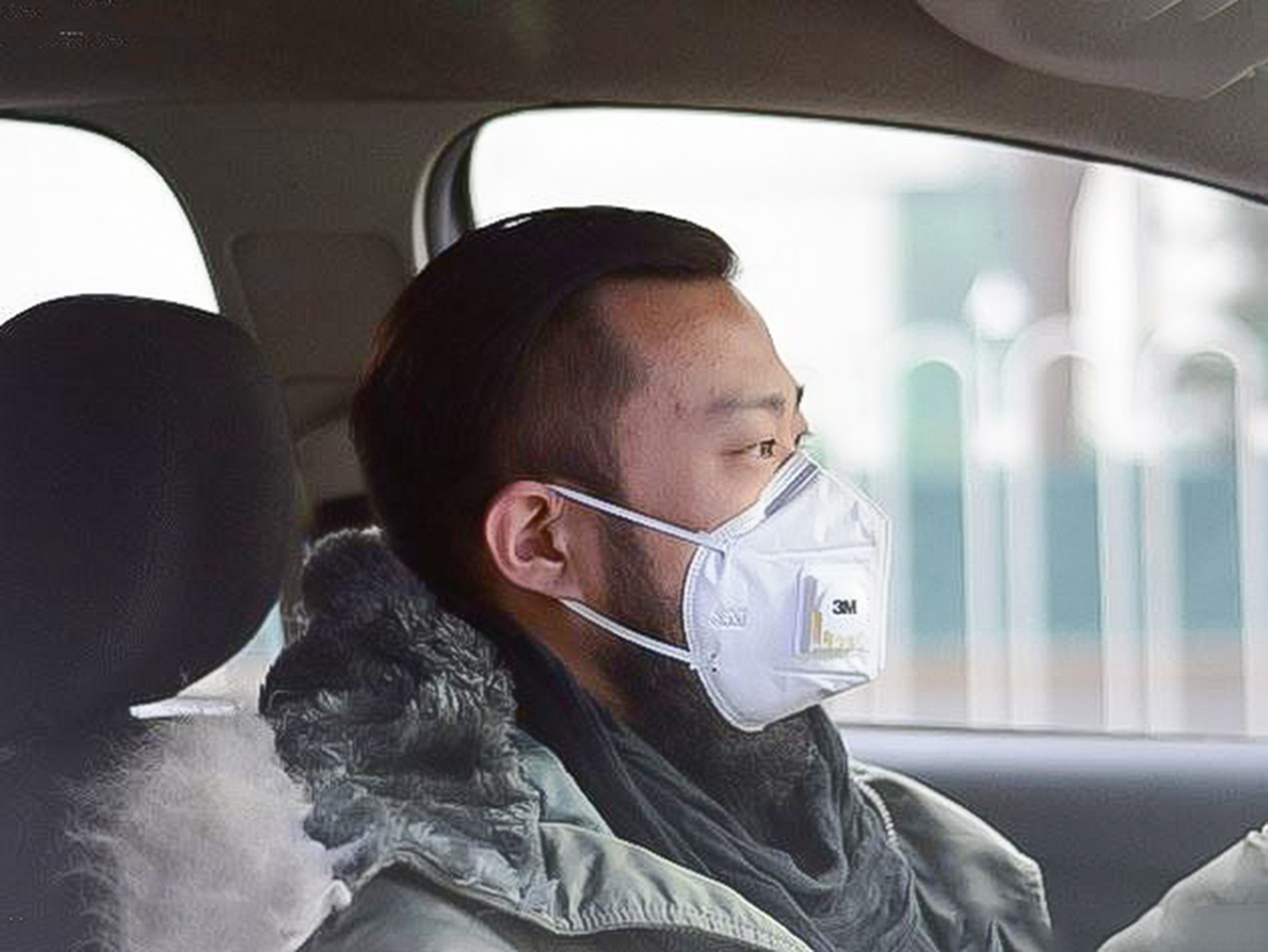 北京地铁忘戴口罩，疫情后的新常态与个人责任
