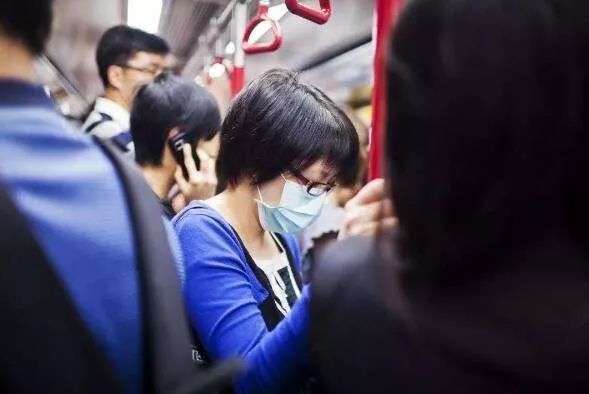 北京地铁口罩令松绑，常态化防疫下的市民选择与思考