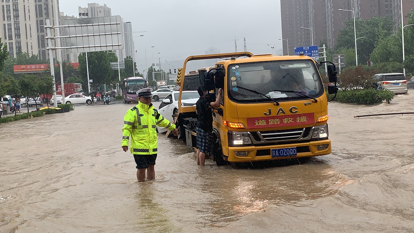 长沙驰援河南，暴雨中的守望相助