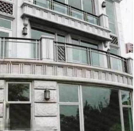 北京与香港，谁的面积更大？