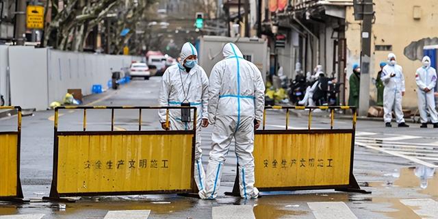 北京上海疫情双城记，防控挑战与韧性复苏