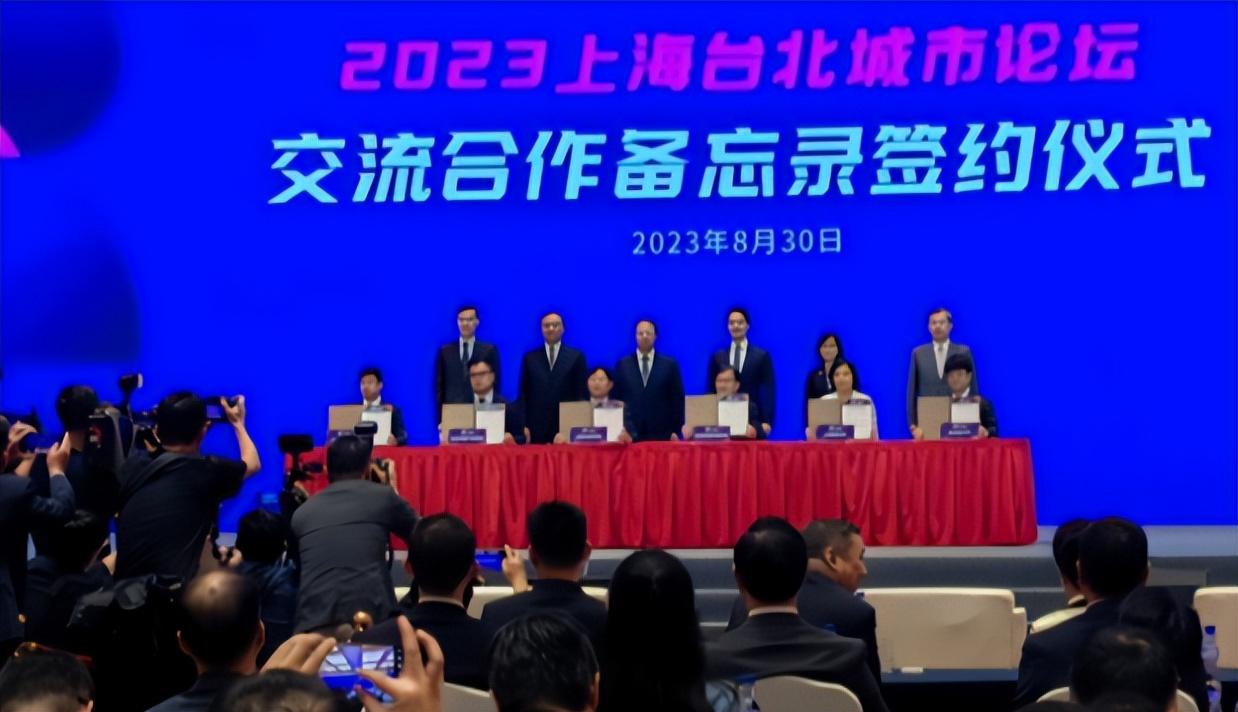 疫情下的双城记，北京防控升级，台北疫情现状如何？