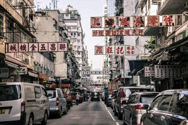 香港疫情规定，政策演变、社会影响与未来展望