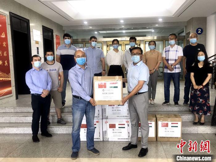 乌鲁木齐新冠疫苗是国药的吗？解析疫苗来源与接种政策