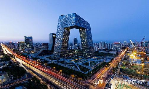 北京疫情封禁下的城市脉动与人文思考